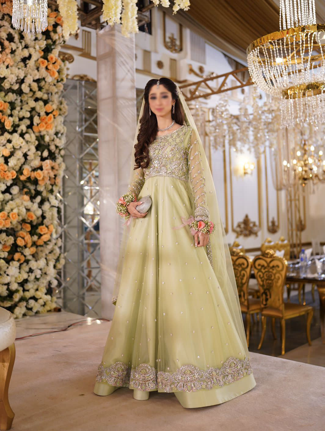 Engagment Bride in 'LEIA'